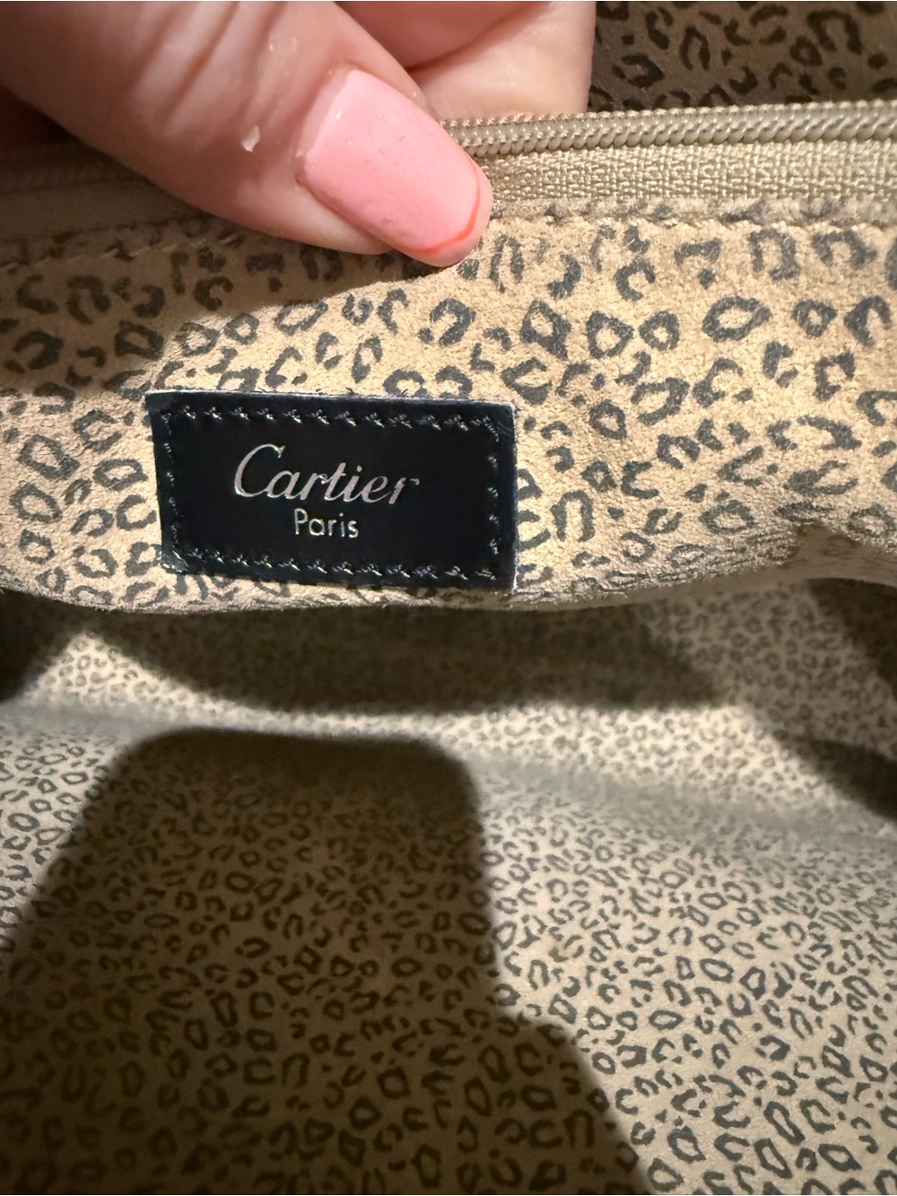 Cartier
Vintage Leather Panthere tote bag in EUC - Picture 11 of 17